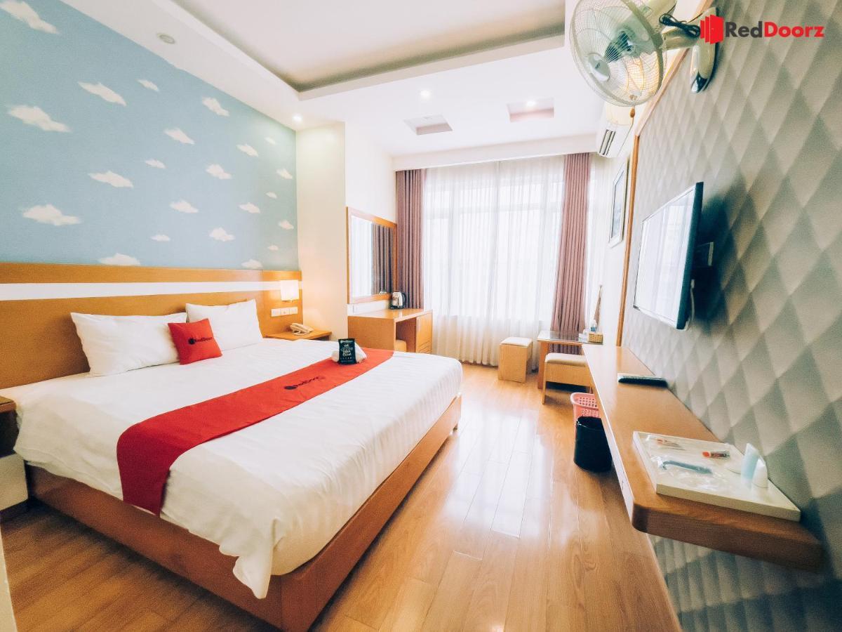 RedDoorz Plus near Cau Giay Park Hanoi Exterior foto